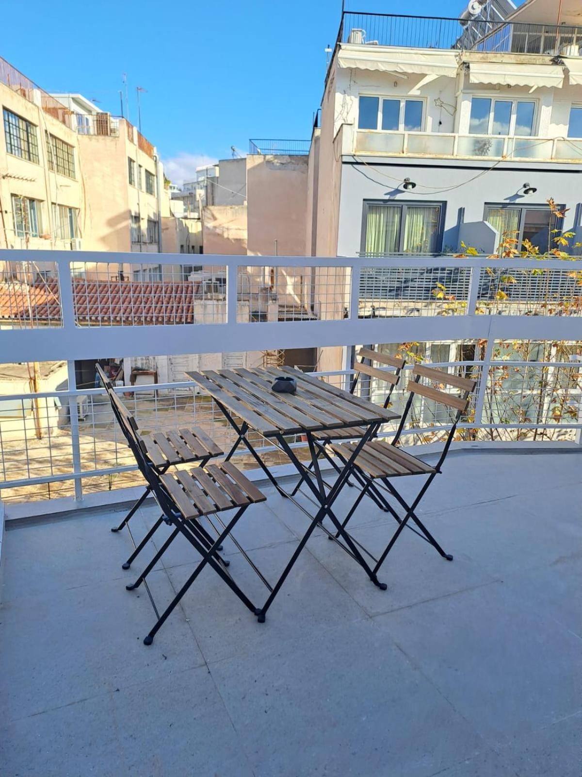 Sun Marco Apartments In Athens Room photo