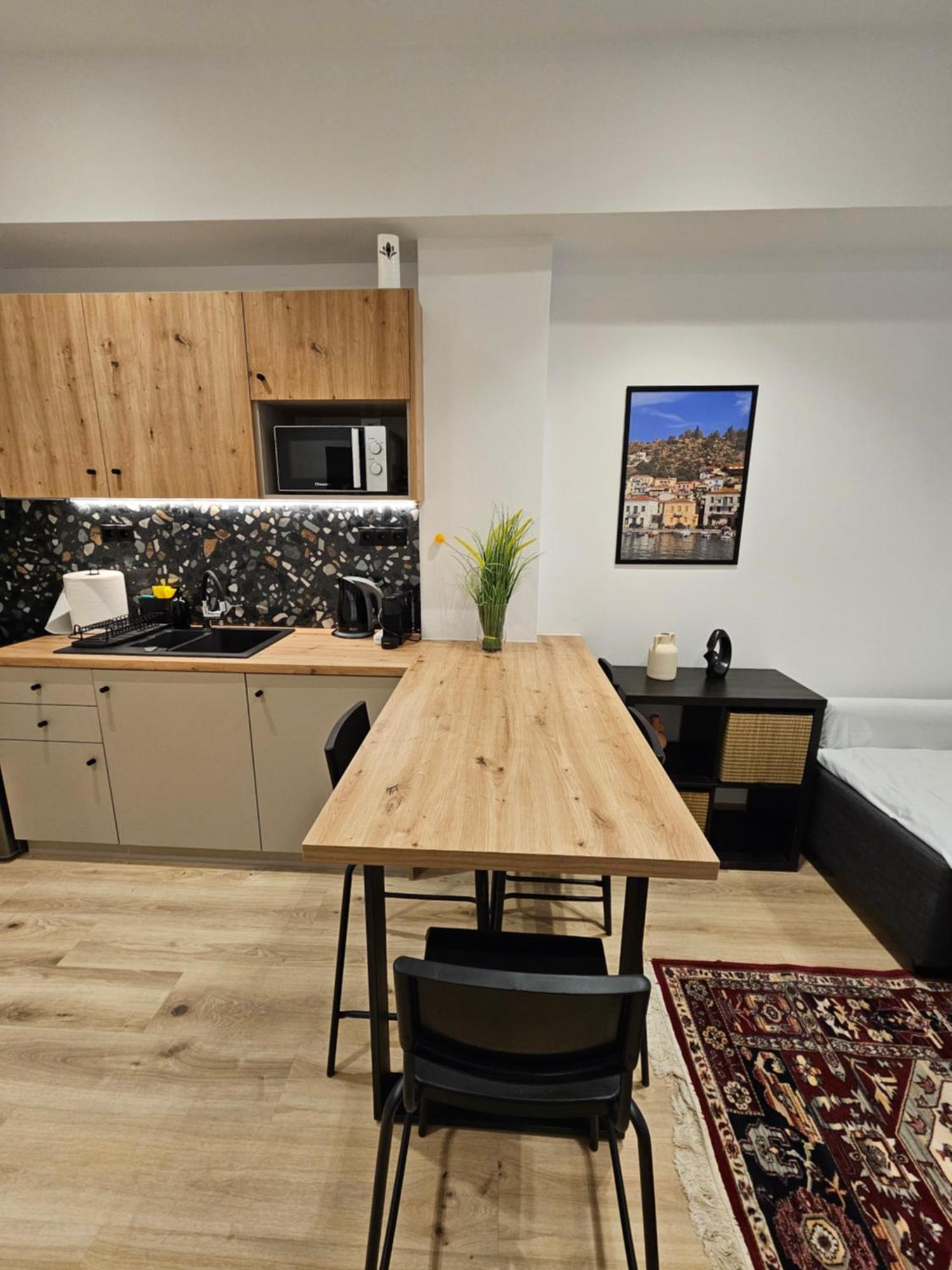 Sun Marco Apartments In Athens Room photo